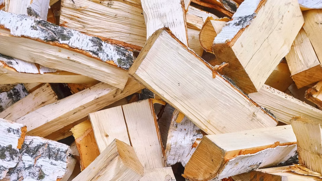 bûches de bois fendues
