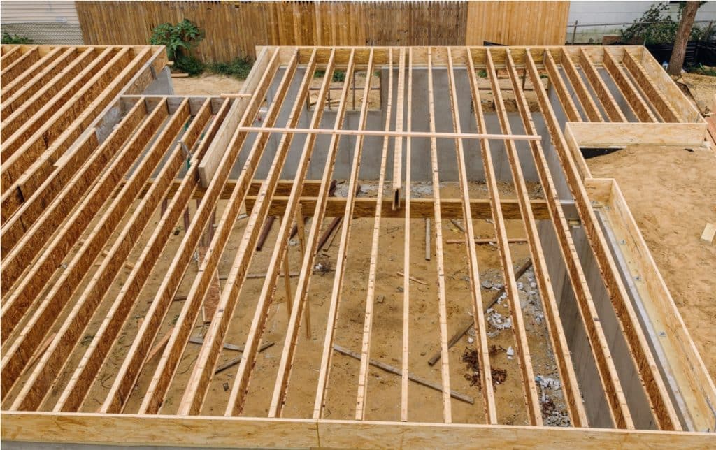 solivage d'un plancher en bois