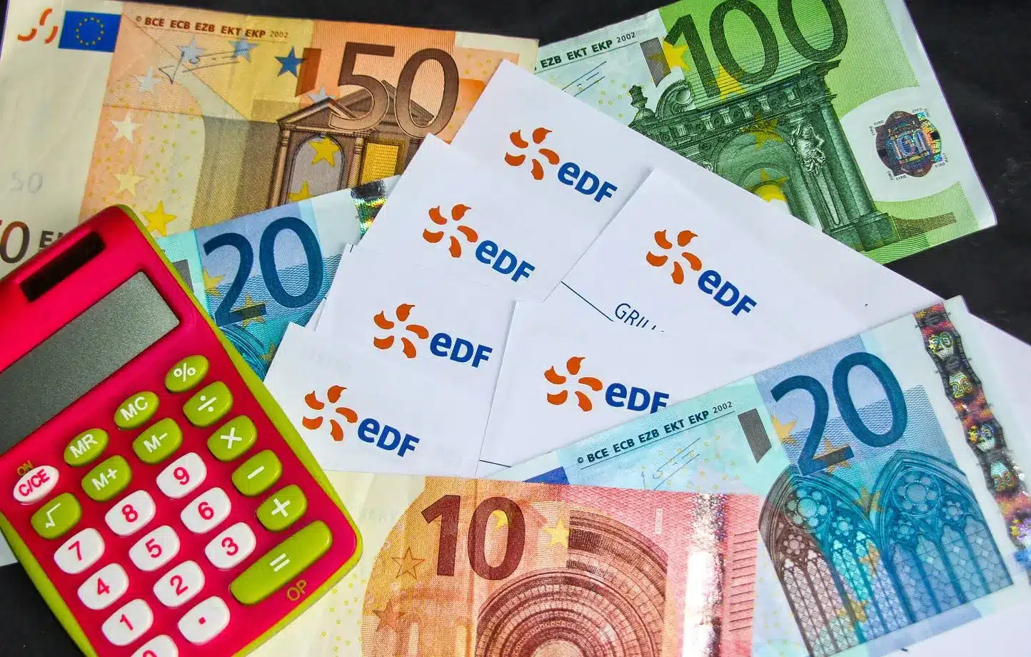 cette astuce méconnue à appliquer sur votre toit vous fera économiser 40% sur la facture d’énergie à l’année