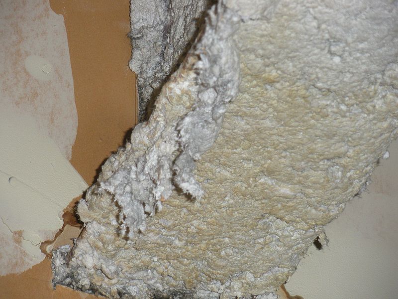 plaque fibrociment amiante dans les mur