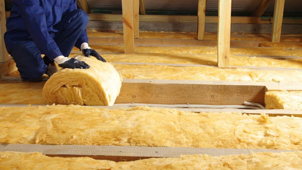 isolation d'une maison avec de la laine de verre