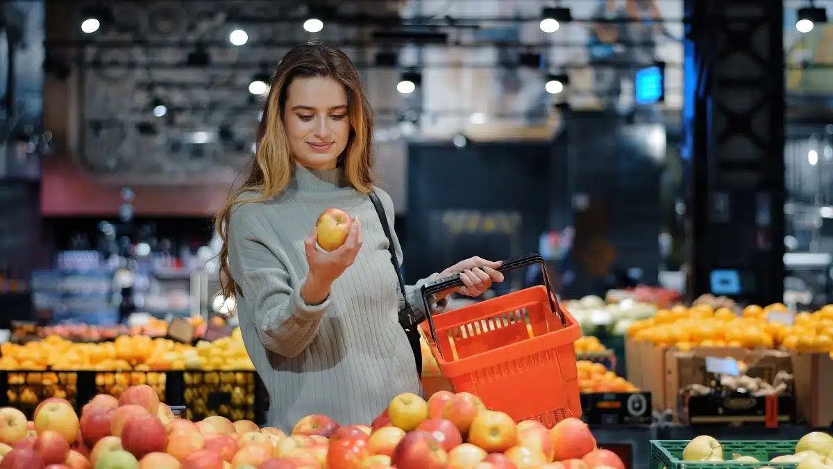 pesticides 45% des fruits et légumes sont contaminés, voici lesquels il faut éviter