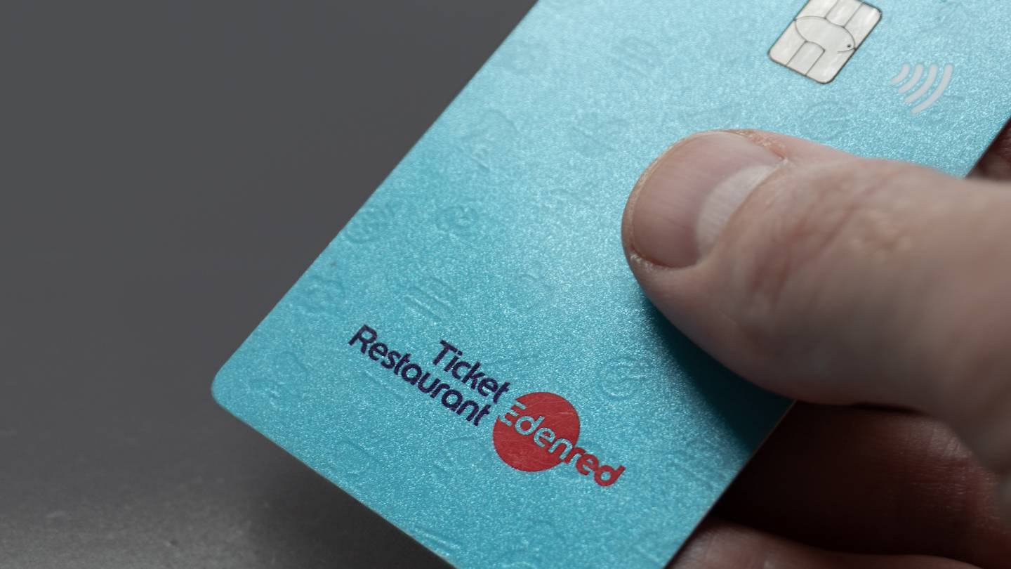 ticket restaurant cette astuce simple permet de dépasser le plafond de 25 euros par jour