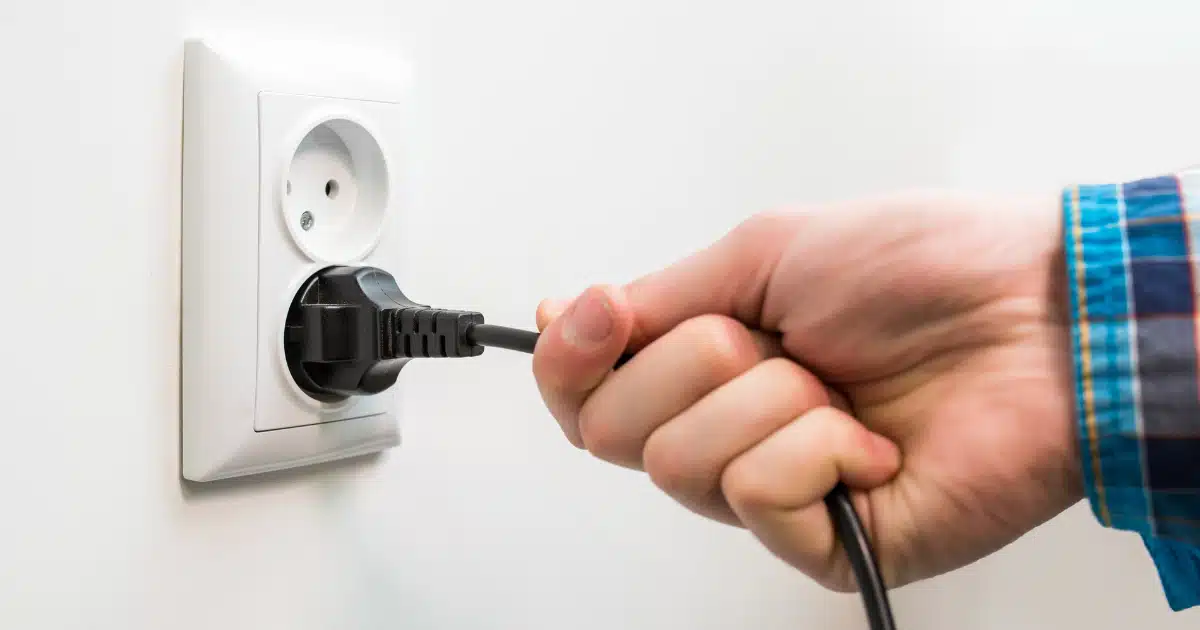 cet appareil que nous laissons tous branché alourdit votre facture d’électricité vous devez le débrancher sans tarder