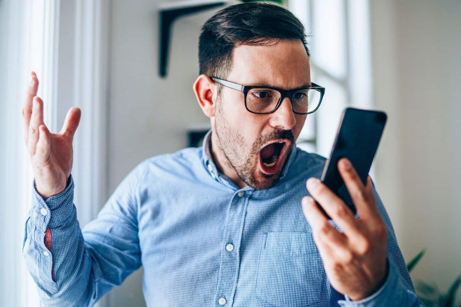 démarchage téléphonique voici les 3 mots magiques à dire absolument aux démarcheurs pour enfin avoir la paix