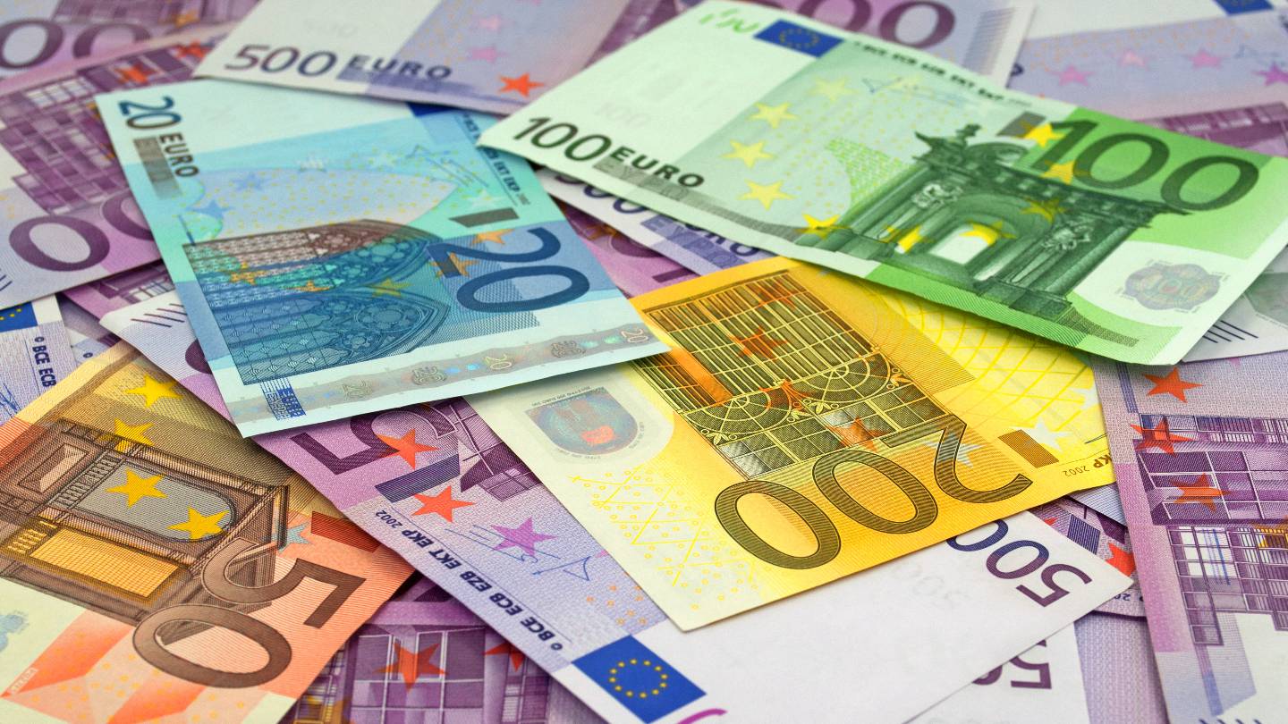 héritage j'ai trouvé 100 165 euros en liquide chez mon père, que dois je faire