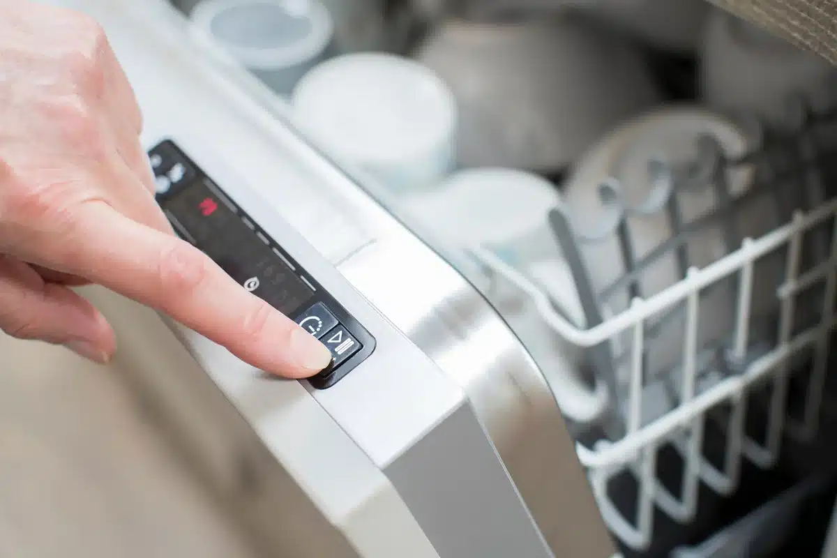 heures creuses 2025 voici l'heure idéale pour lancer une machine et faire des économies d'électricité
