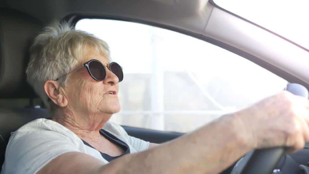 le code de la route a décidé voici l'âge maximal pour conduire en toute sécurité (ce n'est pas 70 ans, ni 80 ans)