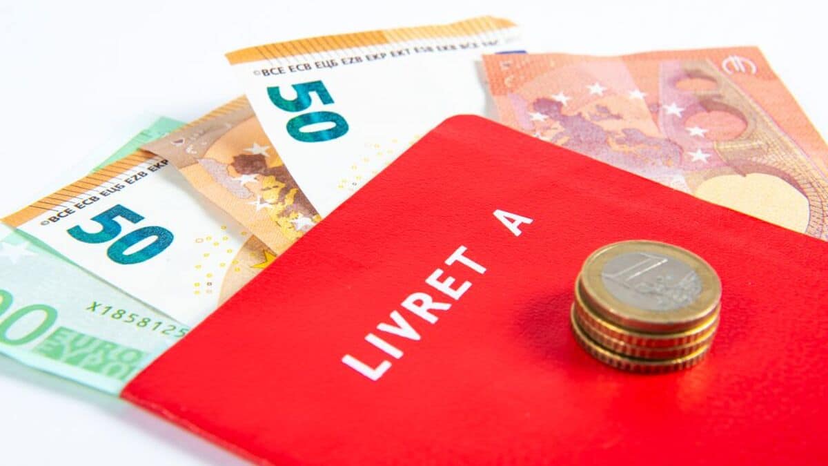 Livret A : en plaçant 5000 euros, voici combien votre épargne va vous rapporter en 2025 (c'est surprenant)
