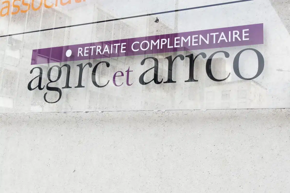 agirc arrco des milliers d’euros sont volés tous les mois aux retraités, la caisse tire la sonnette d’alarme