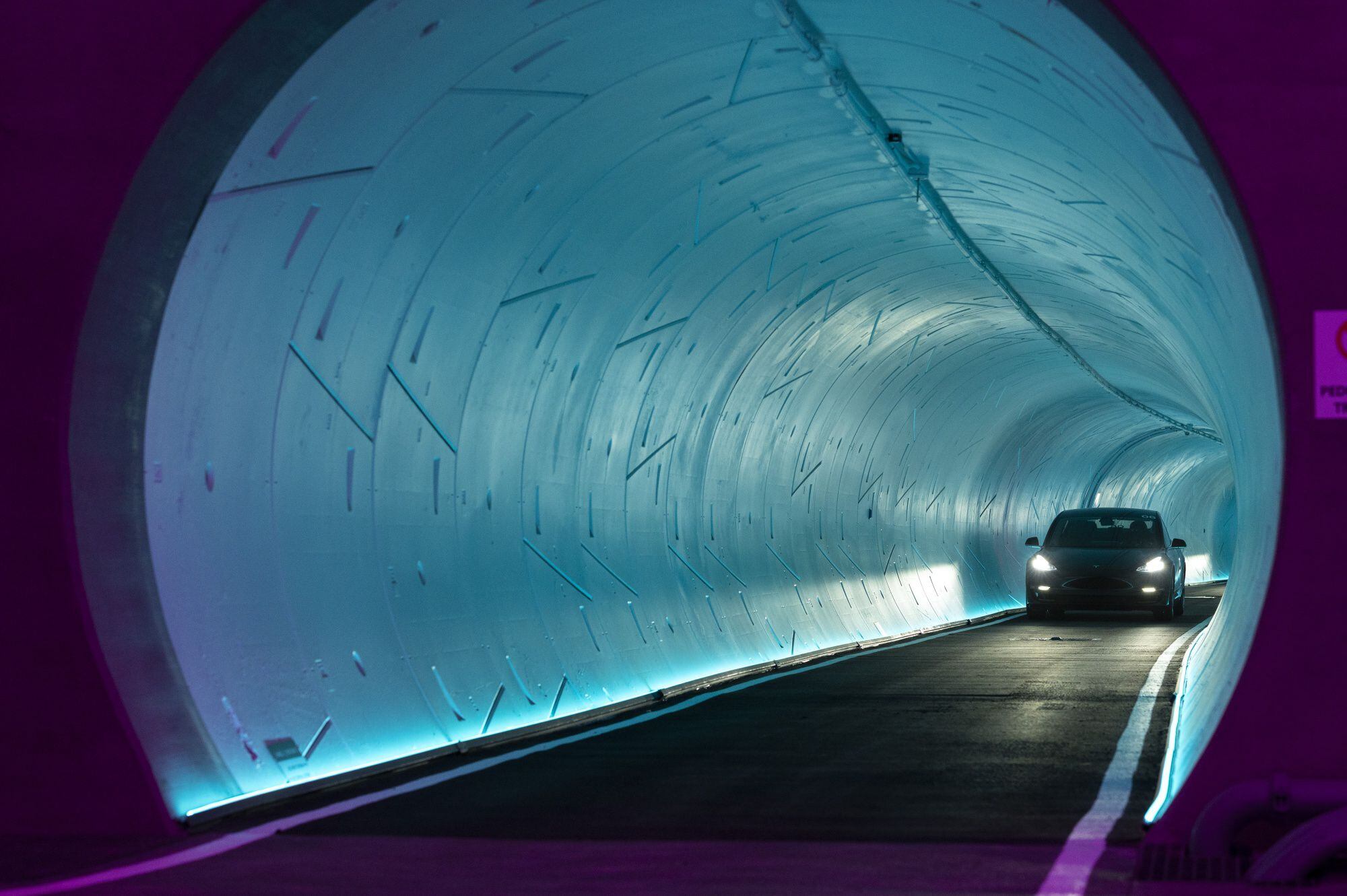 elon musk veut relier ses deux villes sur deux continents différents par un tunnel de 4 800 km