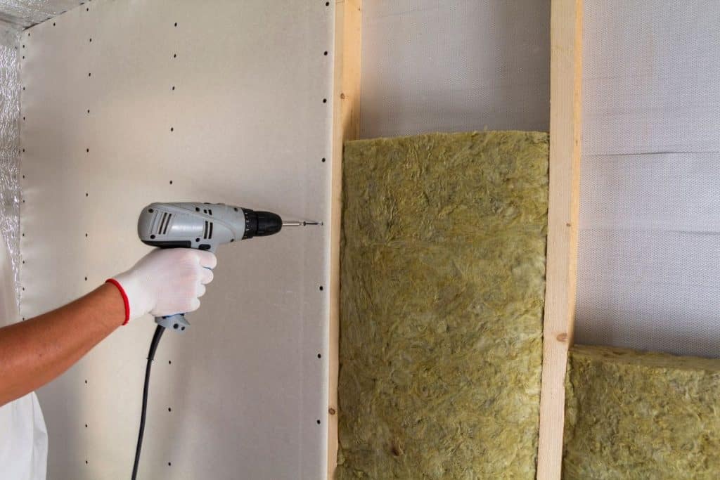 isoler un mur phoniquement