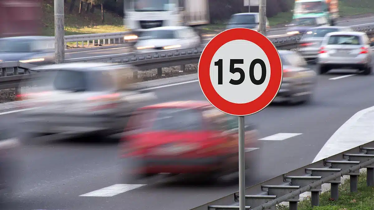 automobilistes la vitesse maximal sur l'autoroute va passer à 150 km h à partir de cette date, mais uniquement dans ce pays européen