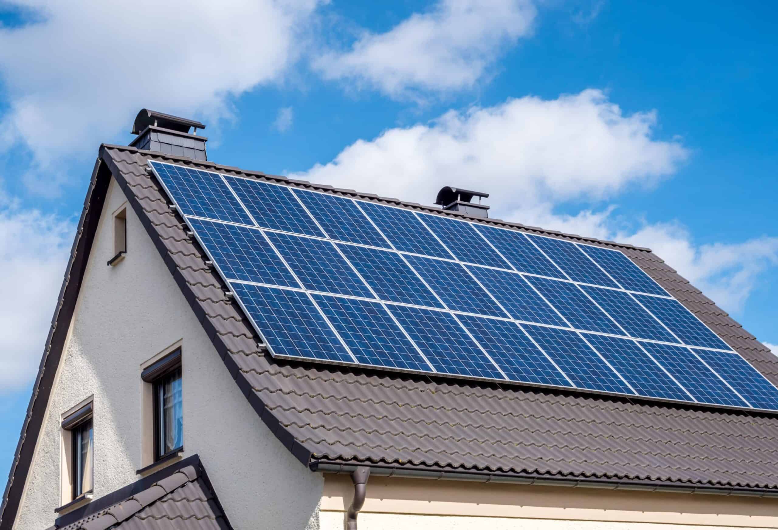 les inconvénients des panneaux solaires que les vendeurs oublient souvent de mentionner