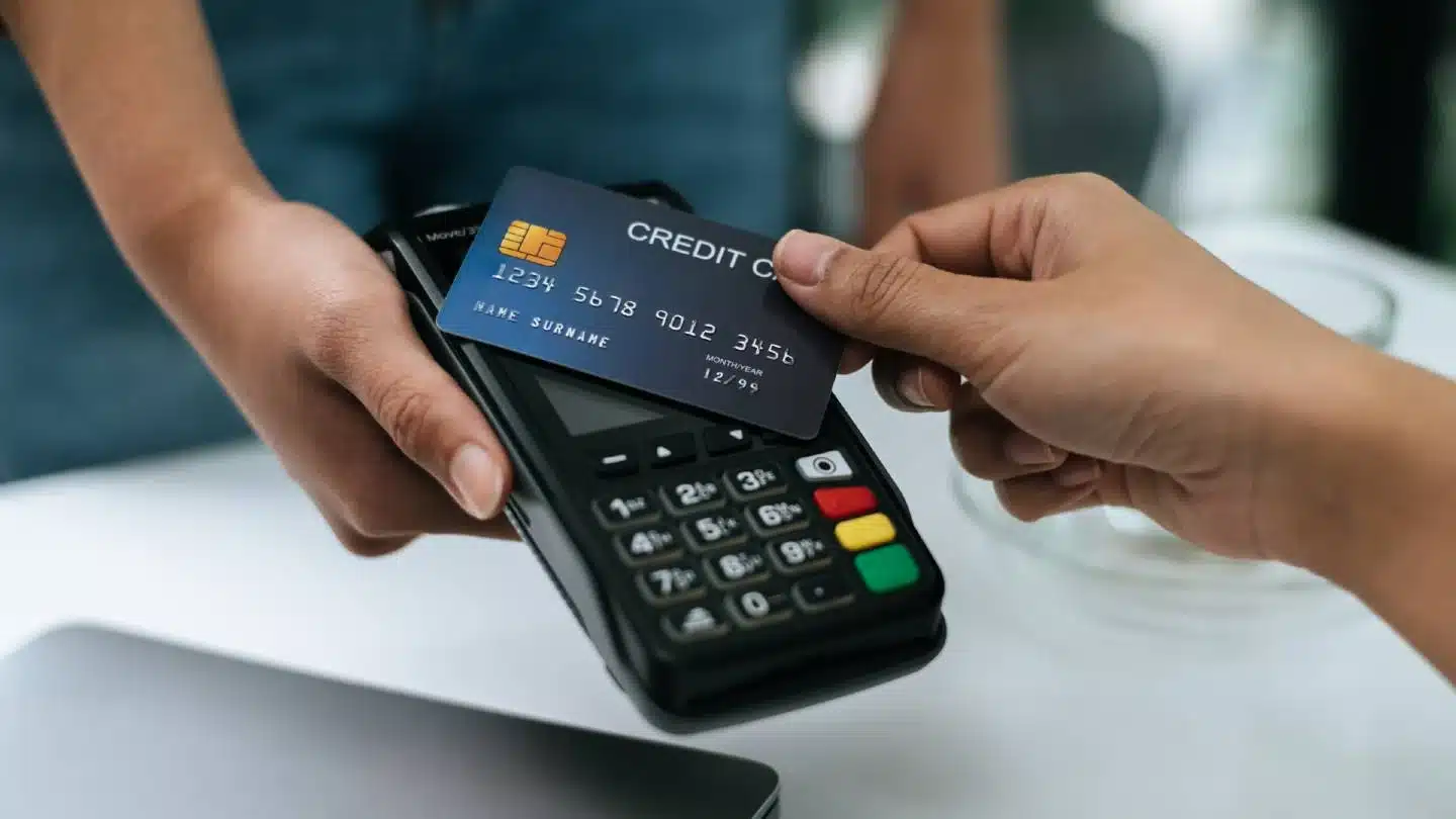 lidl, action, auchan… un changement sur les cartes bancaires va fortement alourdir votre ticket de caisse à partir de cette date