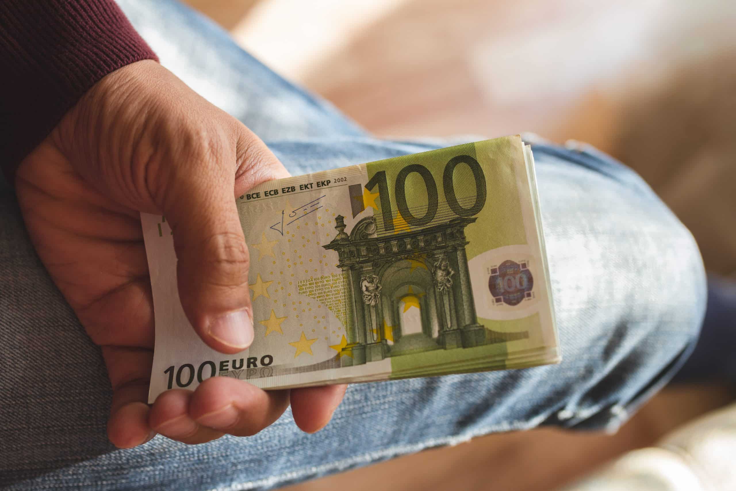 C'est confirmé : un joli chèque de 162€ en moyenne va bientôt tomber, voici qui va y avoir droit