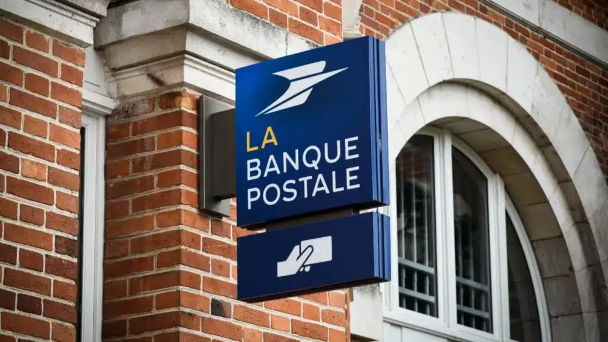 c'est fini pour la banque postale en 2025 voici ce que doivent faire les milliers de clients concernés