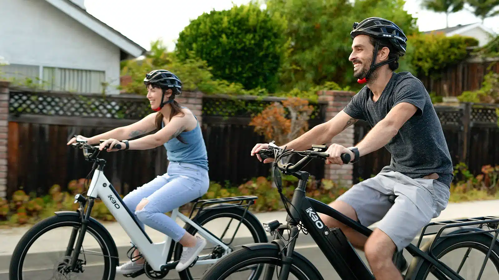le vélo face à la voiture électrique qui est vraiment le plus écolo
