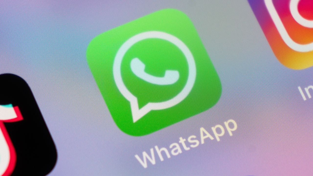 whatsapp active discrètement un cercle bleu, voici pourquoi il est urgent de le désactiver pour protéger votre vie privée
