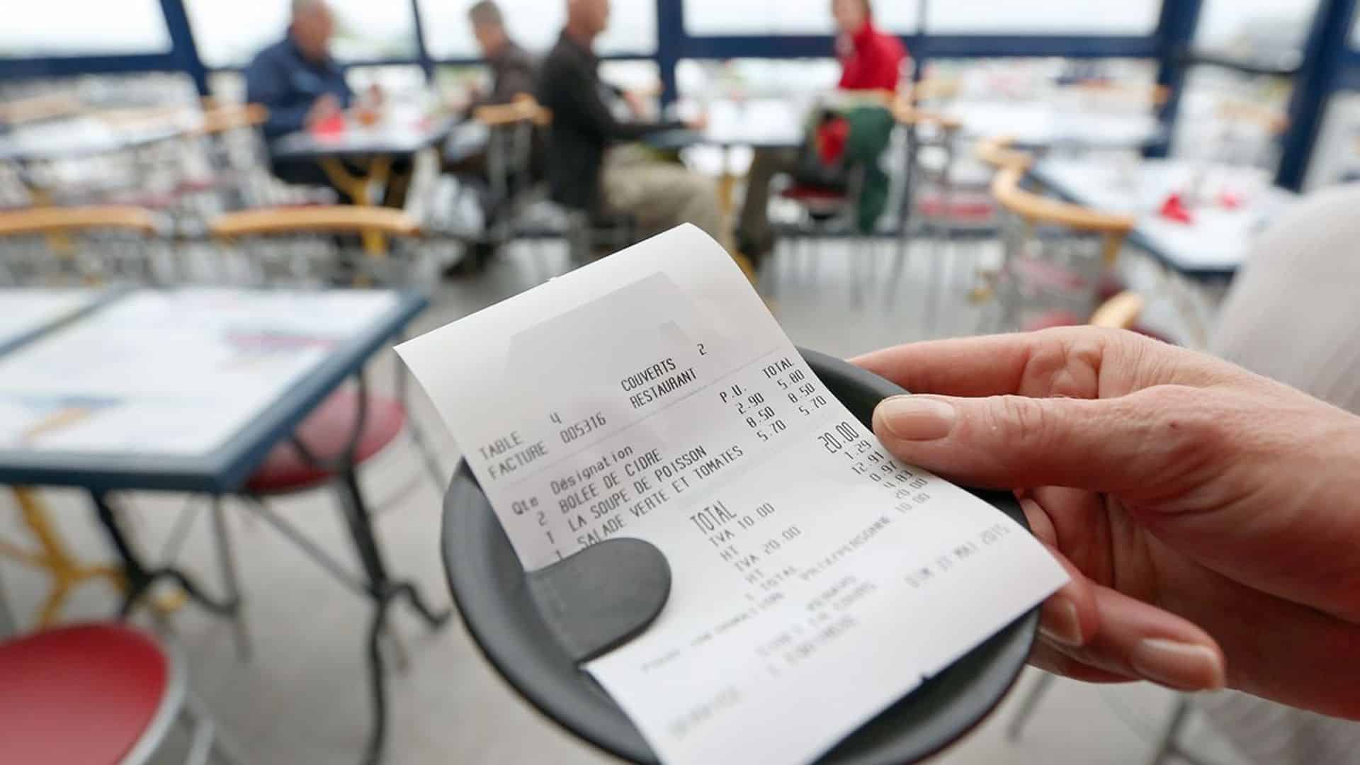 après un dîner à 382 euros, leur carte est refusée ils laissent leur fils en gage et disparaissent à jamais