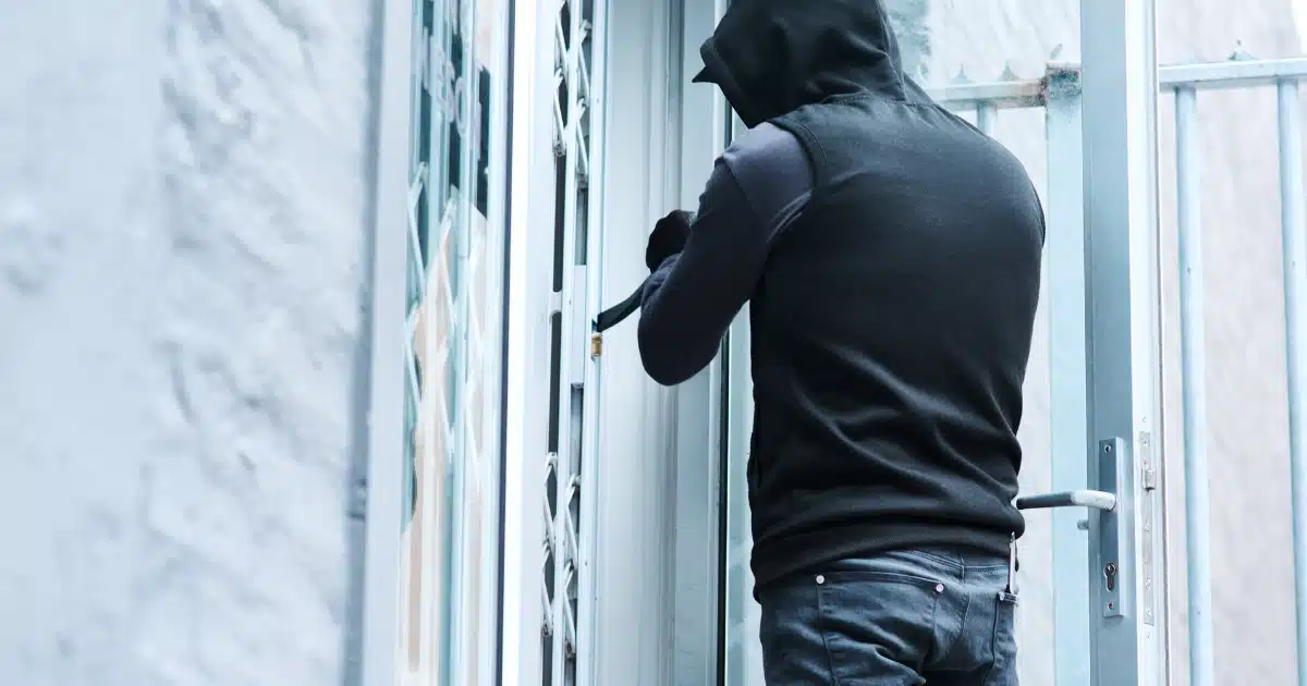 les cambrioleurs ont une nouvelle méthode pour surveiller votre maison, voici leur technique de repérage