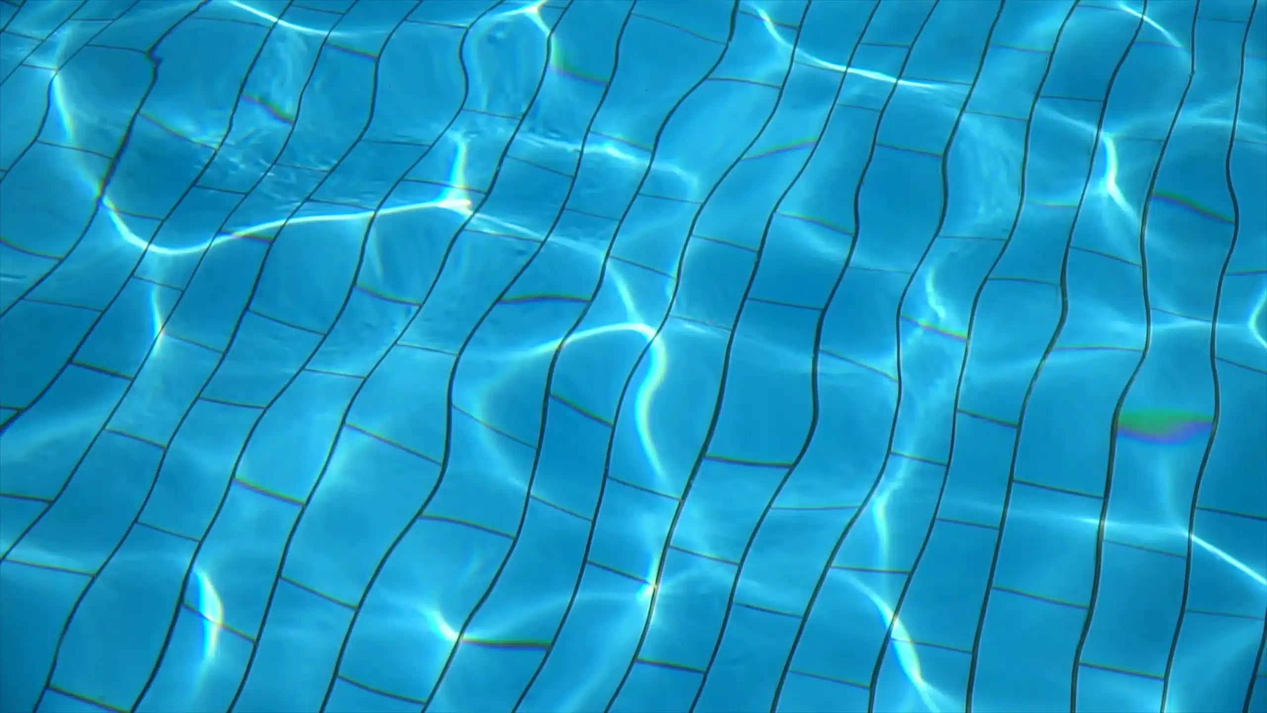 la qualité de l'eau d'une piscine l'importance de contrôles réguliers