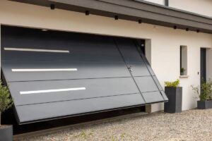 porte de garage sectionnelle, basculante ou enroulable que choisir