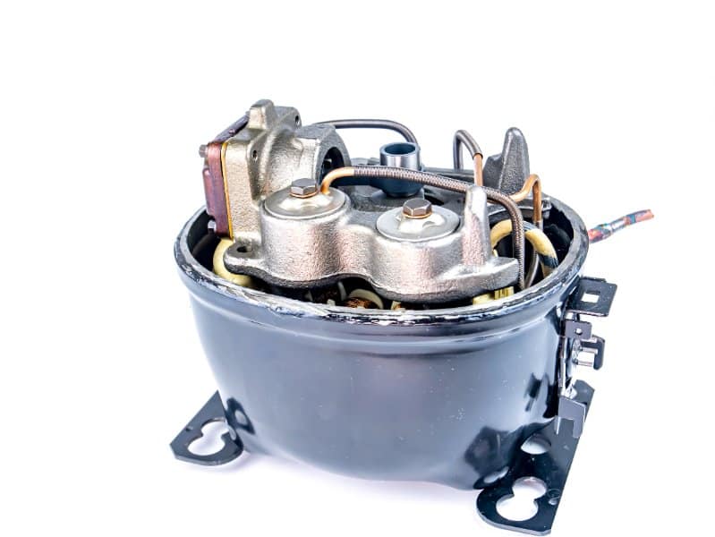 comment savoir quelle pièce détachée remplacer sur un réfrigérateur en panne