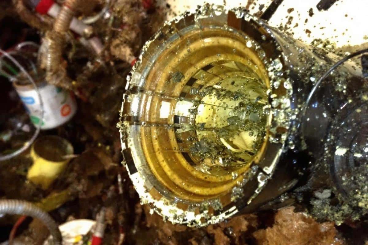 Comment déboucher une canalisation très bouchée ?