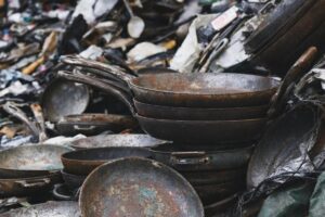 Où jeter ses vieilles poêles de cuisine ?