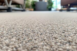 Moquette de pierre : avantages et inconvénients